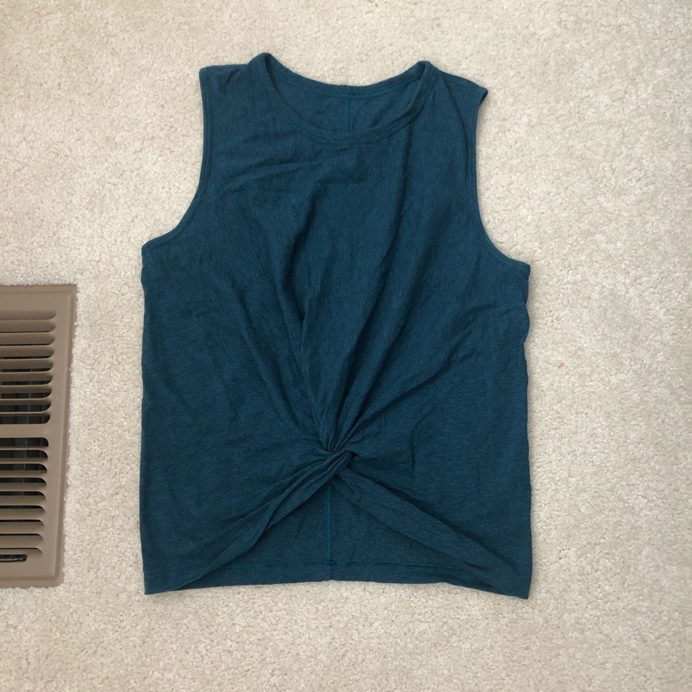 EUC 🌙 Lululemon Crescent Tank